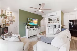Photo #2: 202608899 Listing 