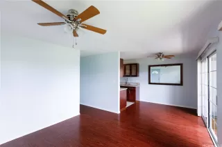 Photo #4: 202608977 Listing 