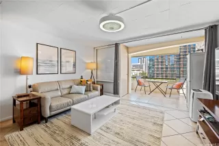 Photo #4: 202608978 Listing 