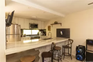 Photo #5: 202608985 Listing 