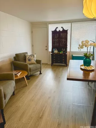 Photo #4: 202608999 Listing 
