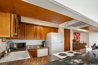 Photo #5: 202609006 Listing 