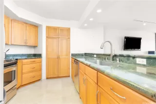 Photo #5: 202609016 Listing 