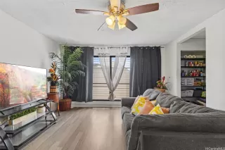 Photo #6: 202609035 Listing 