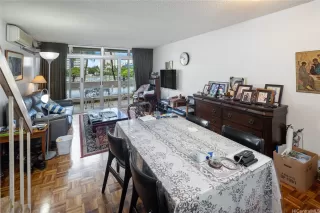 Photo #6: 202609047 Listing 
