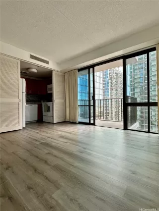 Photo #2: 202609077 Listing 