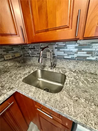 Photo #5: 202609077 Listing 