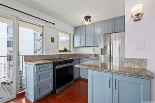 Photo #6: 202609136 Listing 
