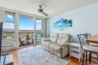 Photo #5: 202609156 Listing 