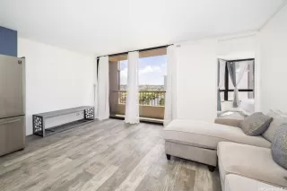 Photo #6: 202609157 Listing 