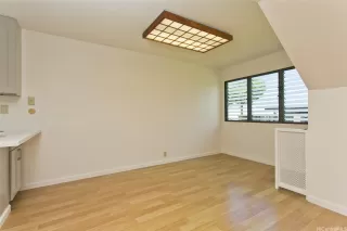 Photo #3: 202609181 Listing 