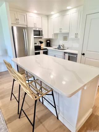 Photo #3: 202609207 Listing 