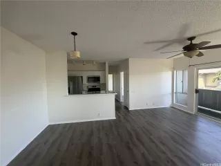 Photo #6: 202609244 Listing 