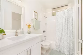 Photo #6: 202609258 Listing 