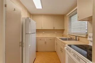Photo #3: 202609271 Listing 