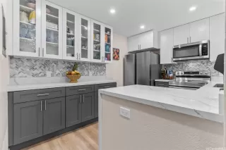 Photo #2: 202609303 Listing 