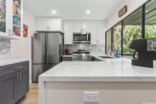 Photo #3: 202609303 Listing 
