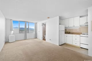 Photo #5: 202609305 Listing 