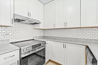 Photo #5: 202609341 Listing 