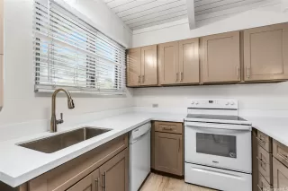 Photo #6: 202609360 Listing 