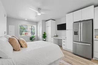 Photo #4: 202609377 Listing 