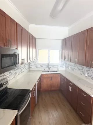 Photo #4: 202609387 Listing 