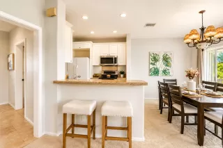 Photo #2: 202609419 Listing 
