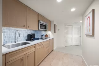 Photo #6: 202609428 Listing 
