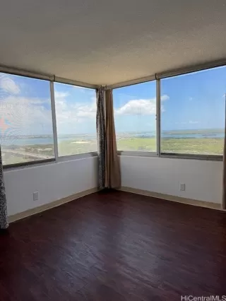 Photo #5: 202609442 Listing 