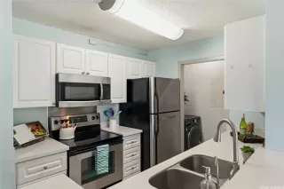Photo #5: 202609452 Listing 