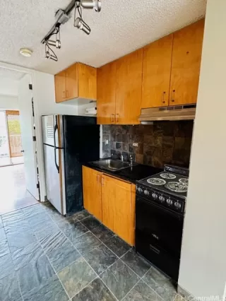 Photo #3: 202609467 Listing 