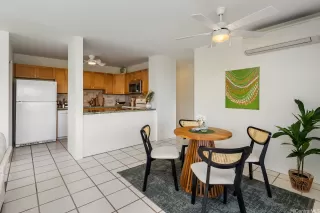 Photo #6: 202609530 Listing 