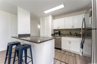 Photo #3: 202609536 Listing 