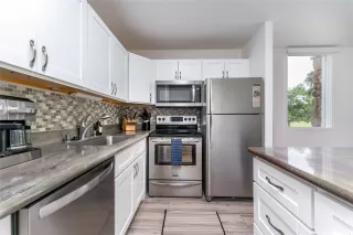 Photo #6: 202609536 Listing 