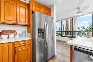 Photo #4: 202609555 Listing 