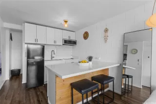 Photo #5: 202609604 Listing 