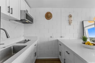 Photo #6: 202609604 Listing 