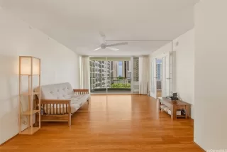 Photo #3: 202609605 Listing 