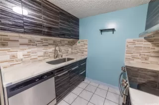 Photo #4: 202609698 Listing 