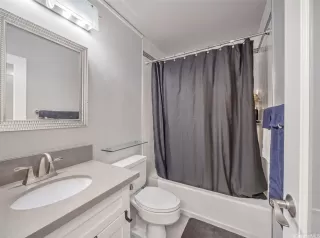 Photo #6: 202609759 Listing 