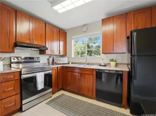 Photo #4: 202609772 Listing 