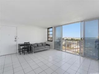 Photo #3: 202609792 Listing 