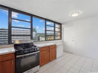 Photo #6: 202609792 Listing 