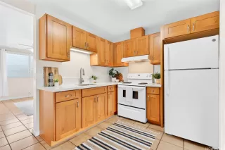 Photo #4: 202609811 Listing 