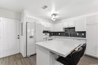 Photo #4: 202609826 Listing 