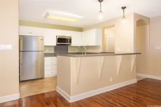 Photo #5: 202609827 Listing 