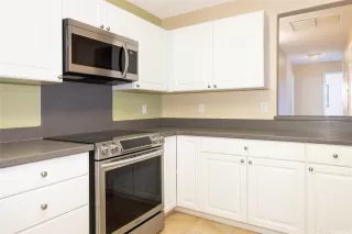 Photo #6: 202609827 Listing 