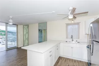 Photo #2: 202609844 Listing 