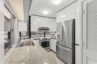 Photo #5: 202609847 Listing 