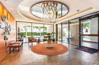 Photo #2: 202609854 Listing 